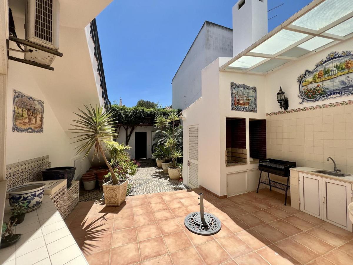Lagos Typical House By Homing Exterior photo